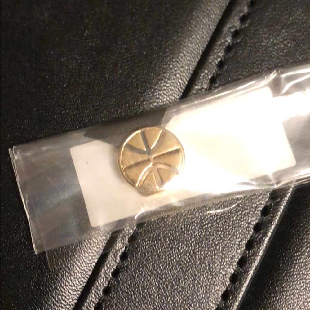 Keep Basketball Charm Gold